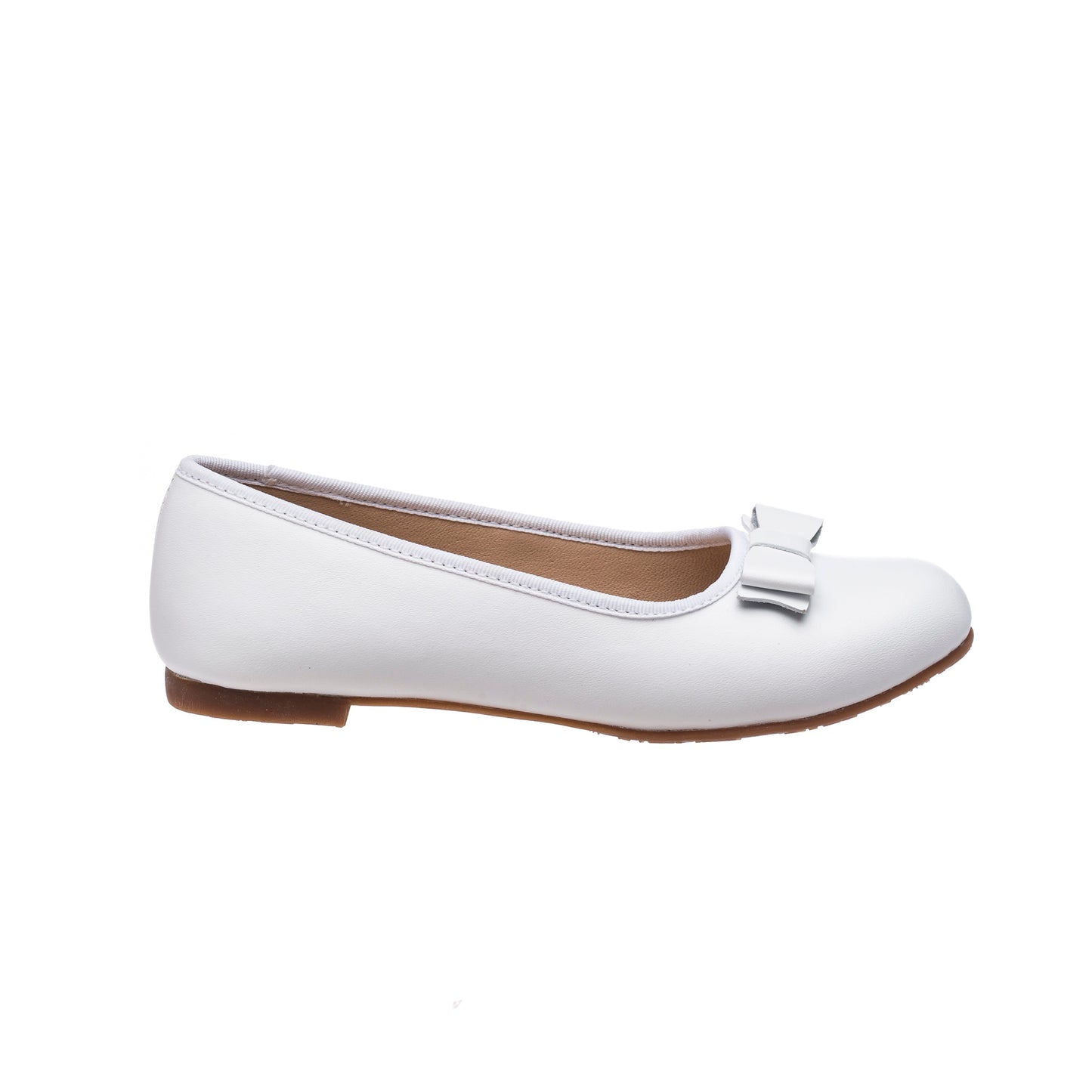 White leather ballet flat for girls with small decorative bow and low heel.