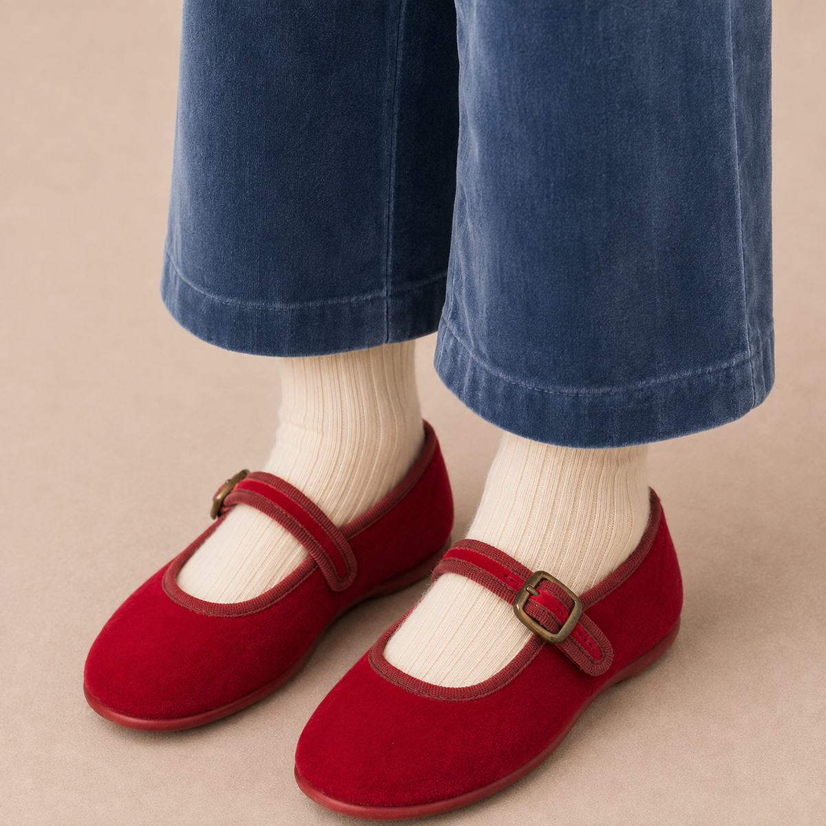 Isa Velvet Mary Jane Roja