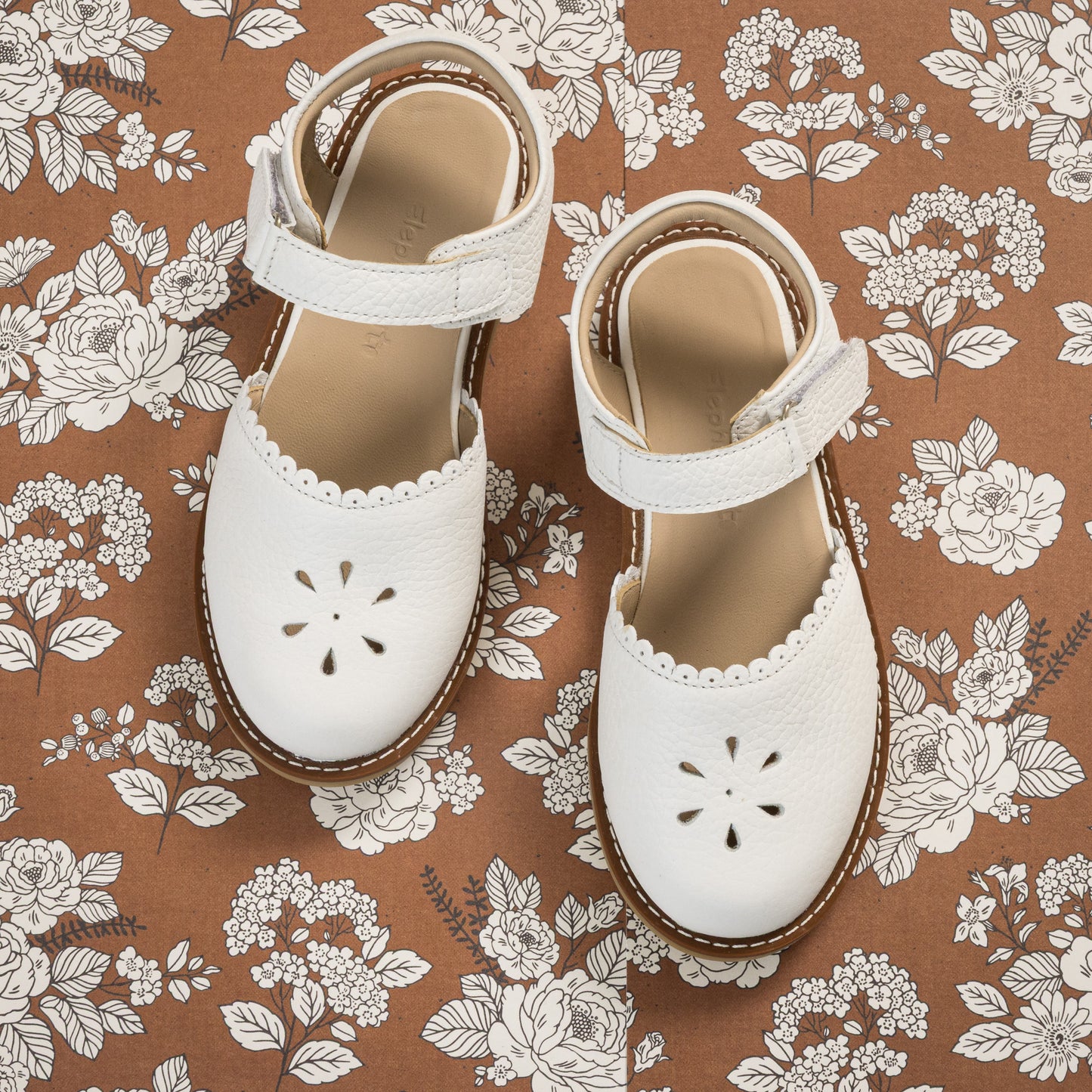 Bellis Sandal White