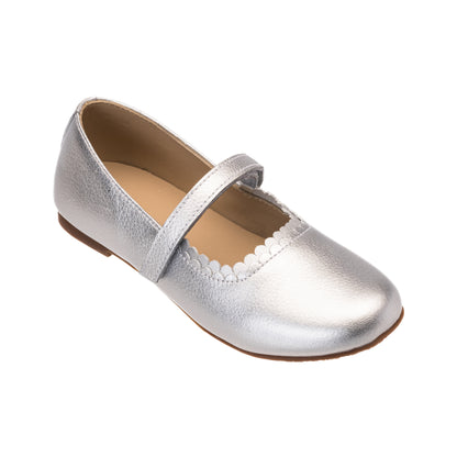 Silver leather toddler Mary Jane flat with scalloped edge and Velcro strap.