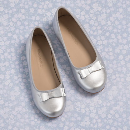 dress silver flats Silver Ballet Flats, Square-toed Ballet Flats, Strappy Ballet Flats, Wedding Pumps, Women's Leather Shoes, Glamor Style, Mary Jane Shoes