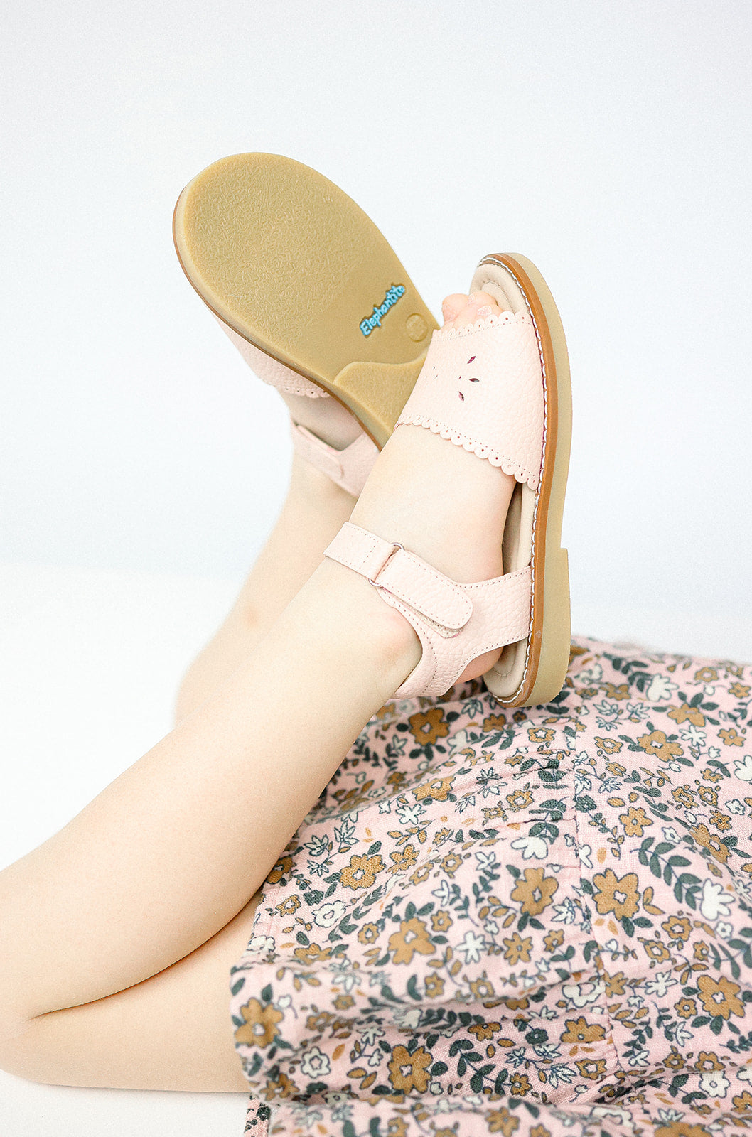 Classic Sandal with Scallop Pink