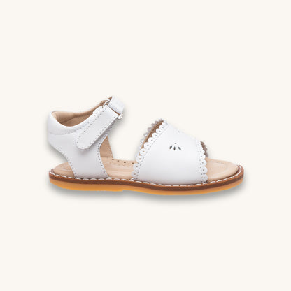 Sandale classique à festons pour tout-petit, blanche