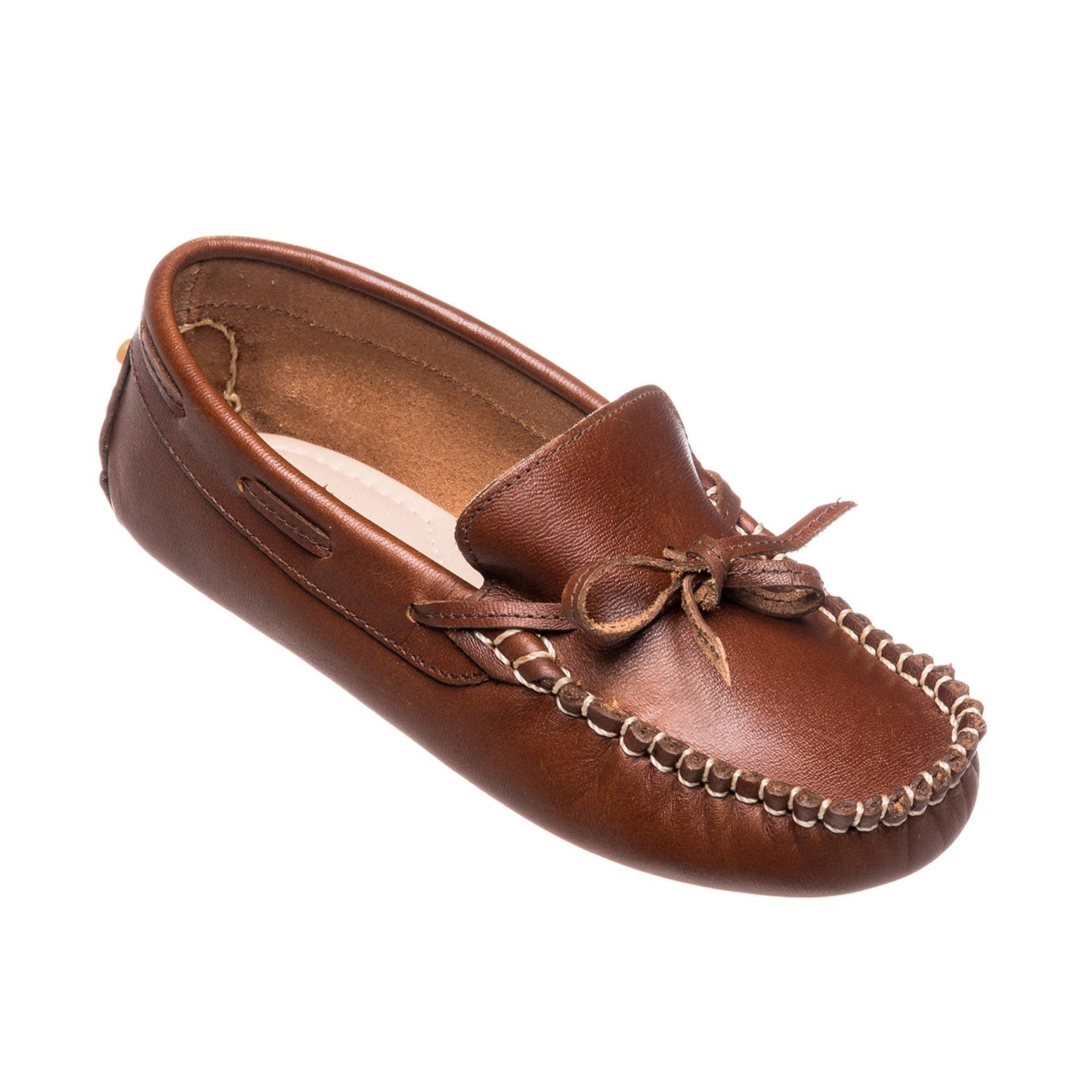 Brown leather boys’ driver loafer with moccasin stitching and tied lace bow detail.